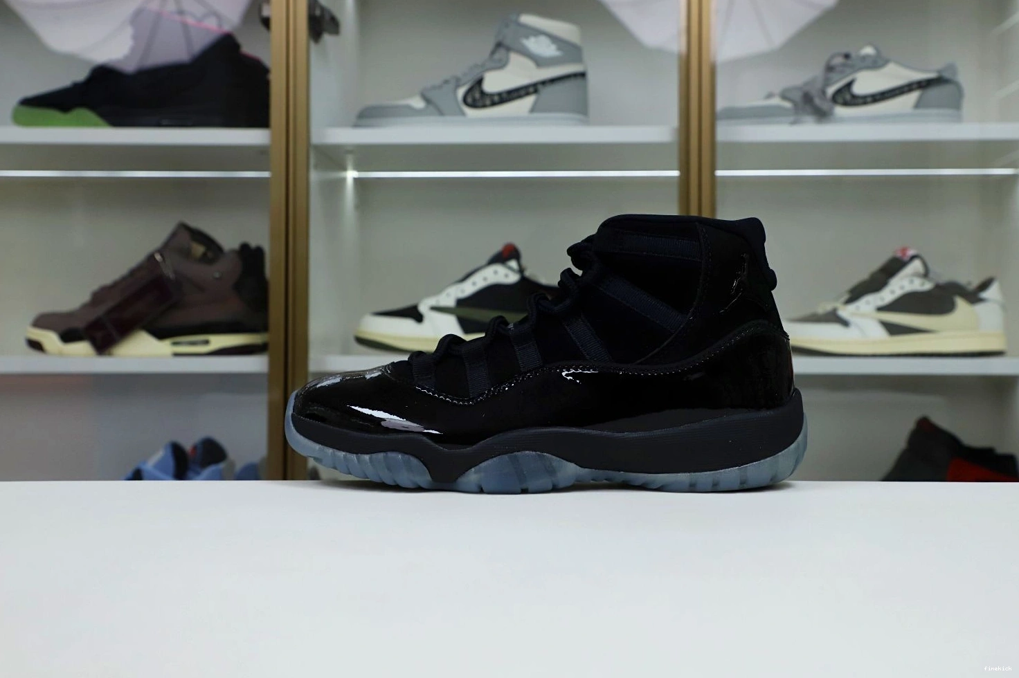 AIR JORDAN GOWN' RETRO 'CAP AND 11 1006